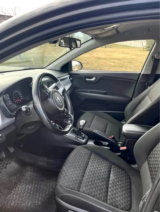 2018 Kia Rio - Image 2 of 4
