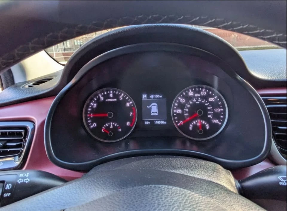 2018 Kia Rio - Image 8 of 15