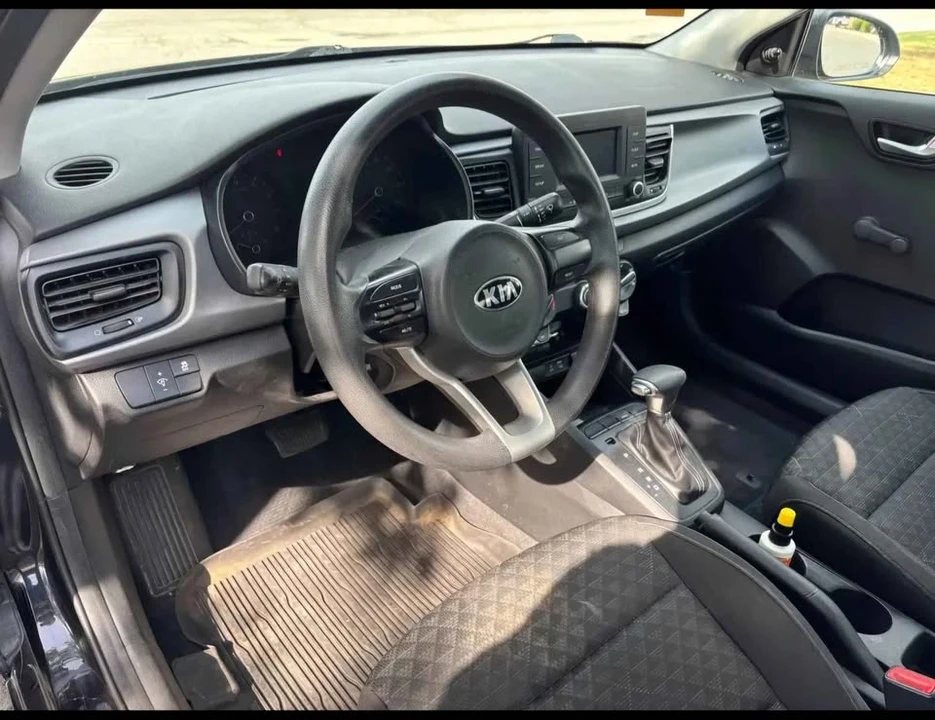 2018 Kia Rio - Image 6 of 10