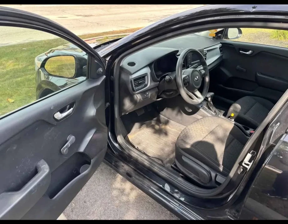 2018 Kia Rio - Image 5 of 10