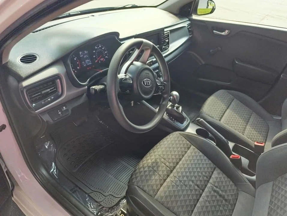 2018 Kia Rio - Image 12 of 14