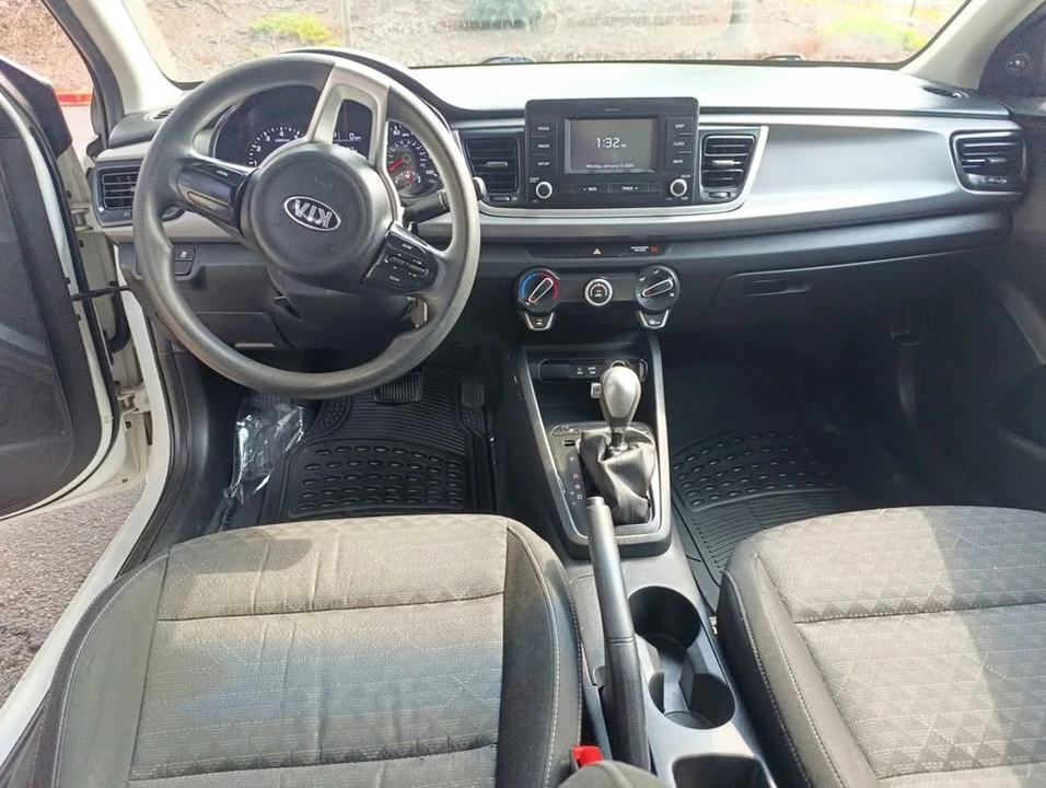 2018 Kia Rio - Image 8 of 14