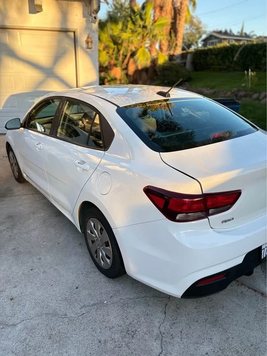 2018 Kia Rio - Image 3 of 7