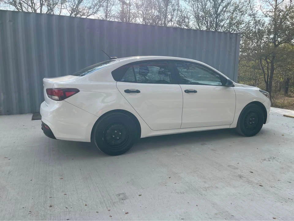 2018 Kia Rio - Image 5 of 12