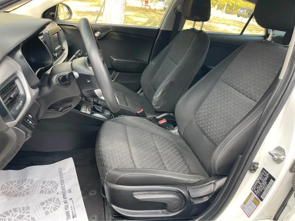 2018 Kia Rio - Image 8 of 12