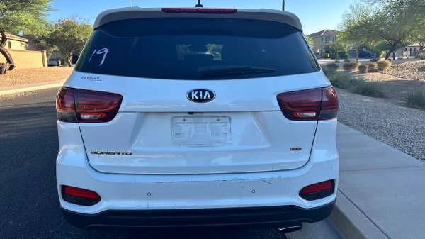 2018 Kia Sorento - Image 6 of 31