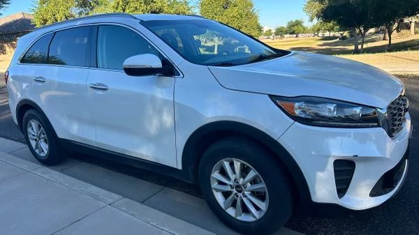 2018 Kia Sorento - Image 2 of 31