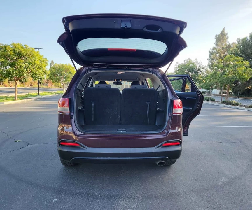 2018 Kia Sorento - Image 15 of 19