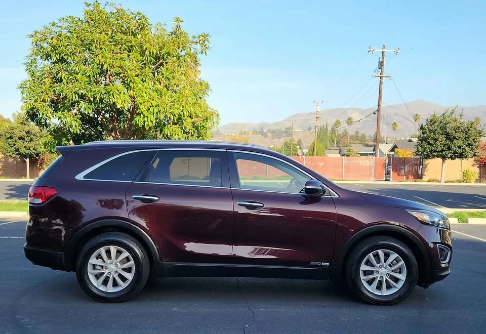 2018 Kia Sorento - Image 18 of 19