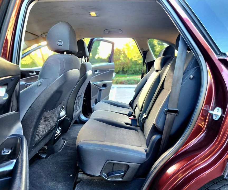 2018 Kia Sorento - Image 11 of 19