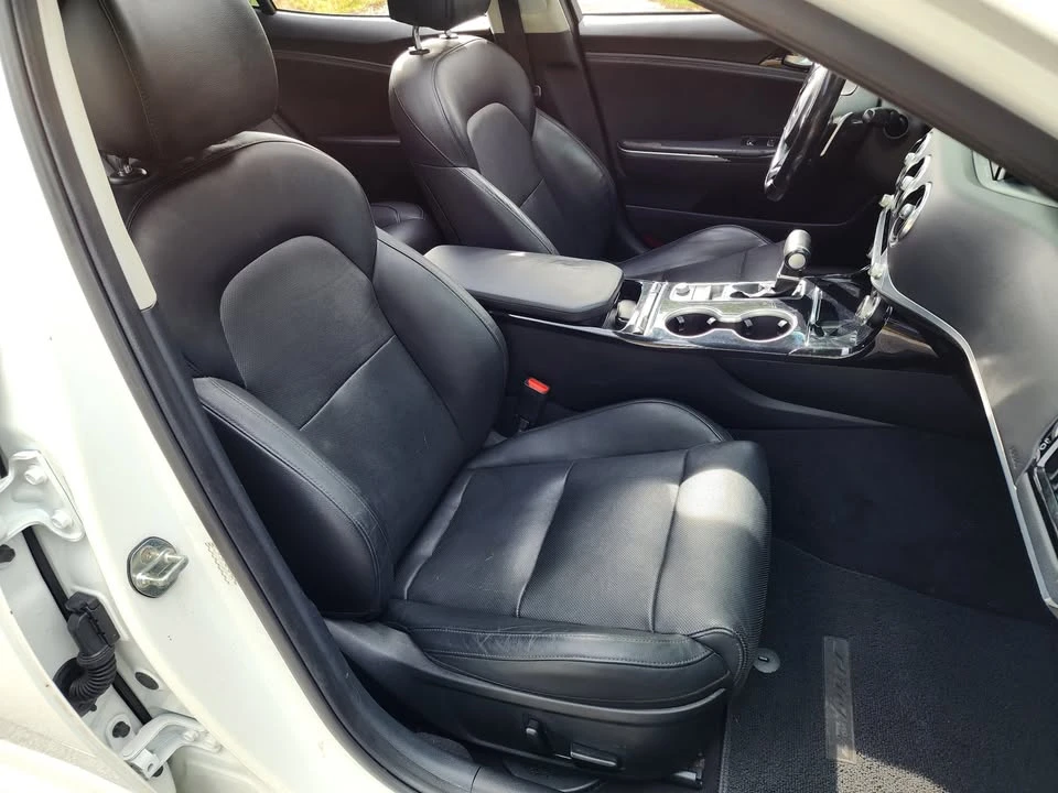 2018 Kia Stinger - Image 17 of 20