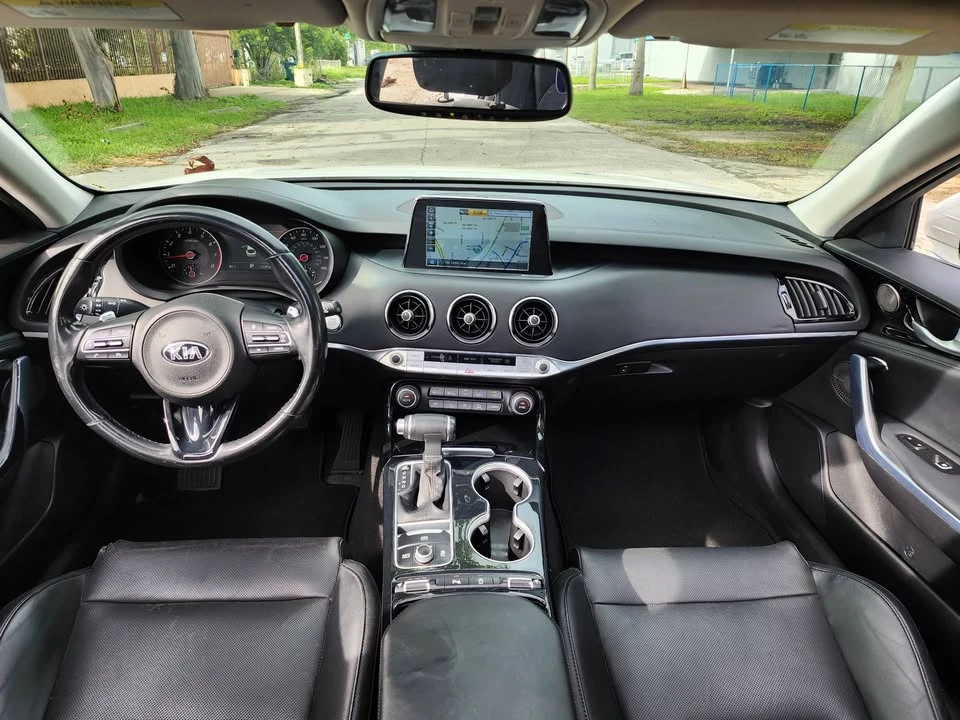 2018 Kia Stinger - Image 12 of 20