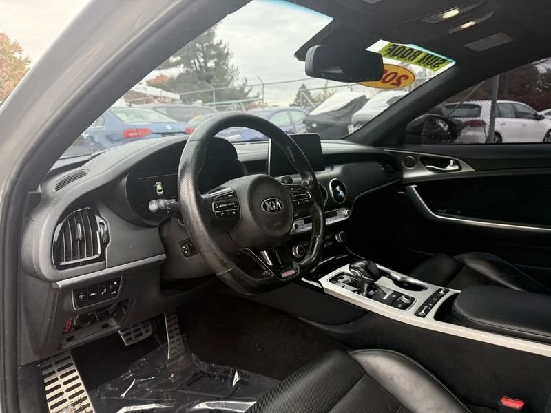 2018 Kia Stinger - Image 13 of 15