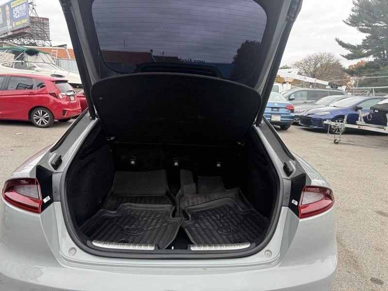 2018 Kia Stinger - Image 6 of 15