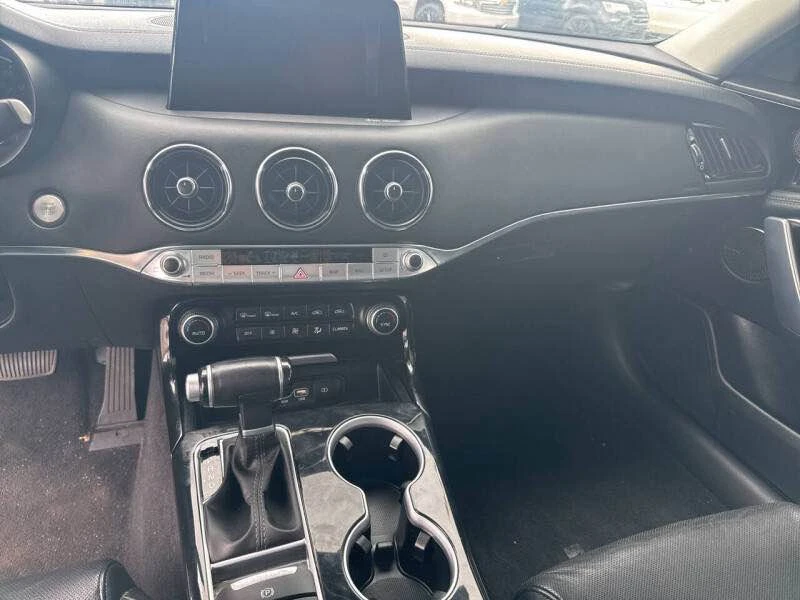 2018 Kia Stinger - Image 7 of 11