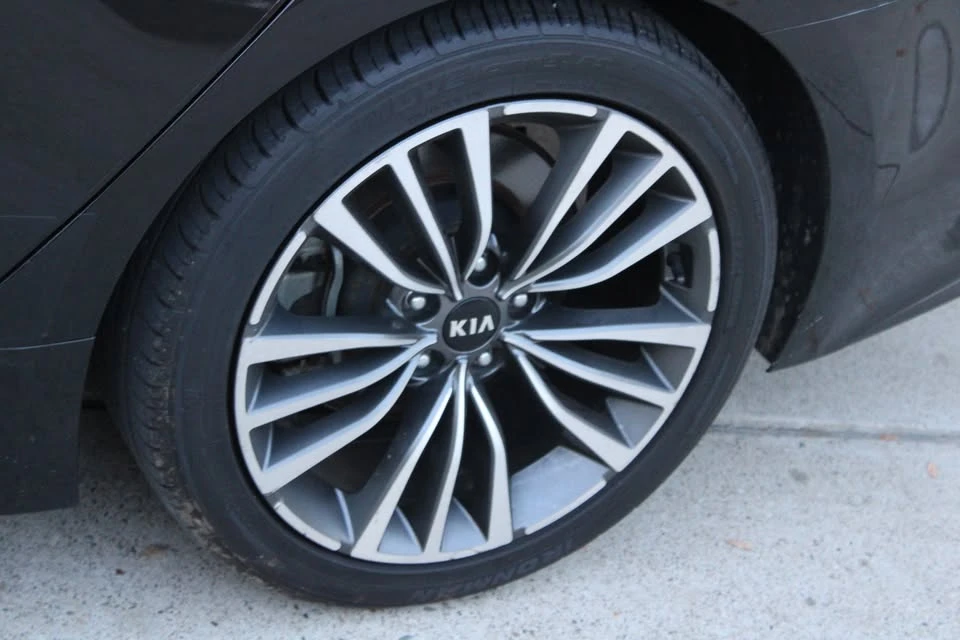2018 Kia Stinger - Image 8 of 20