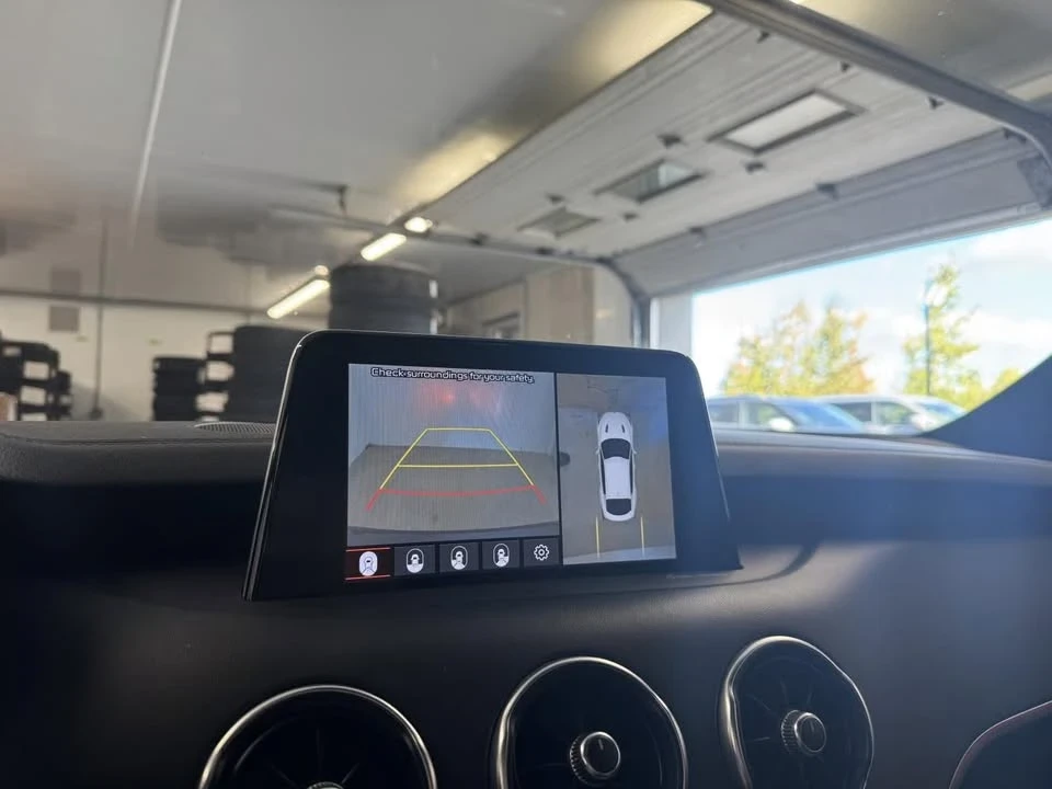 2018 Kia Stinger GT - Image 14 of 20