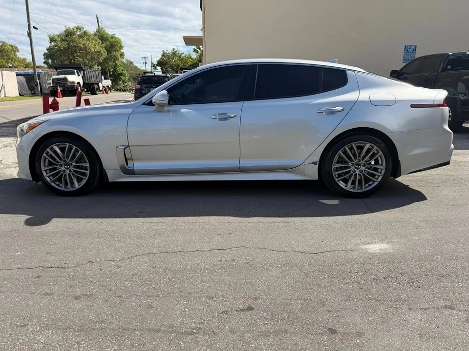 2018 Kia Stinger - Image 3 of 17