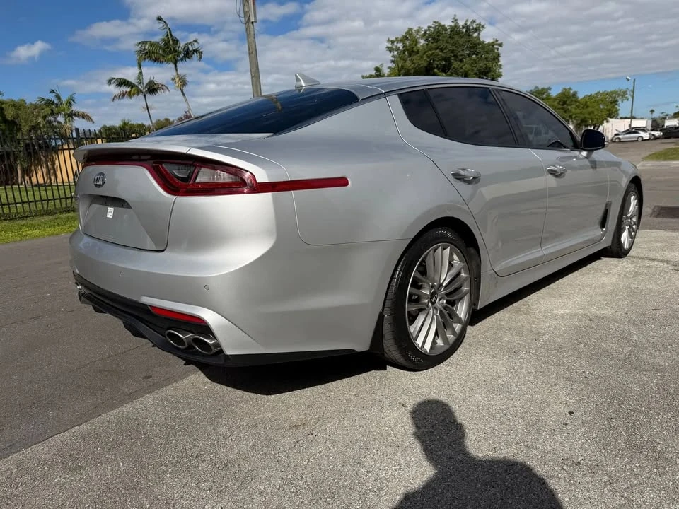 2018 Kia Stinger - Image 6 of 17