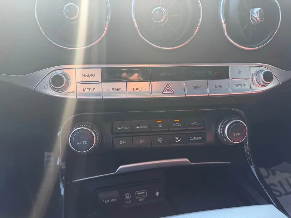 2018 Kia Stinger - Image 13 of 16