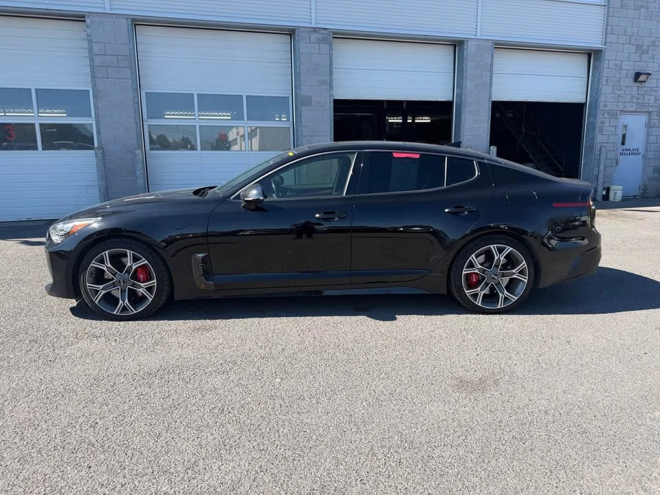 2018 Kia Stinger - Image 2 of 15