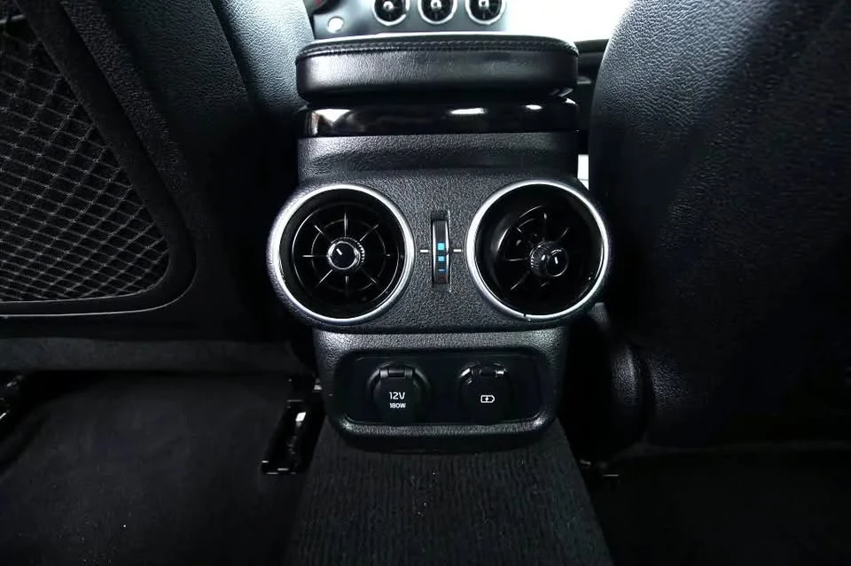 2018 Kia Stinger - Image 8 of 12