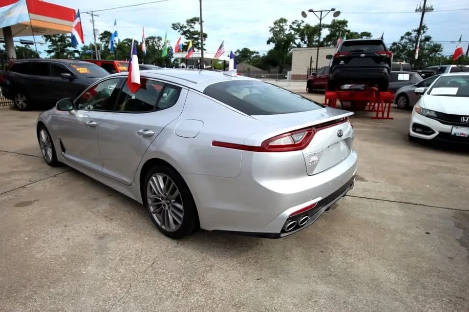2018 Kia Stinger - Image 5 of 12