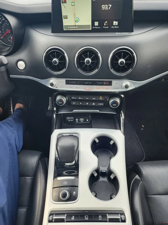 2018 Kia Stinger GT - Image 11 of 15