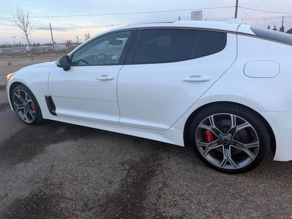 2018 Kia Stinger GT - Image 11 of 19
