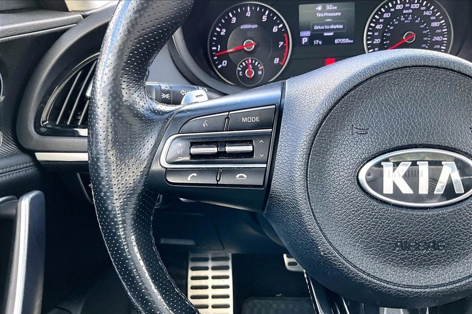 2018 Kia Stinger GT - Image 13 of 17