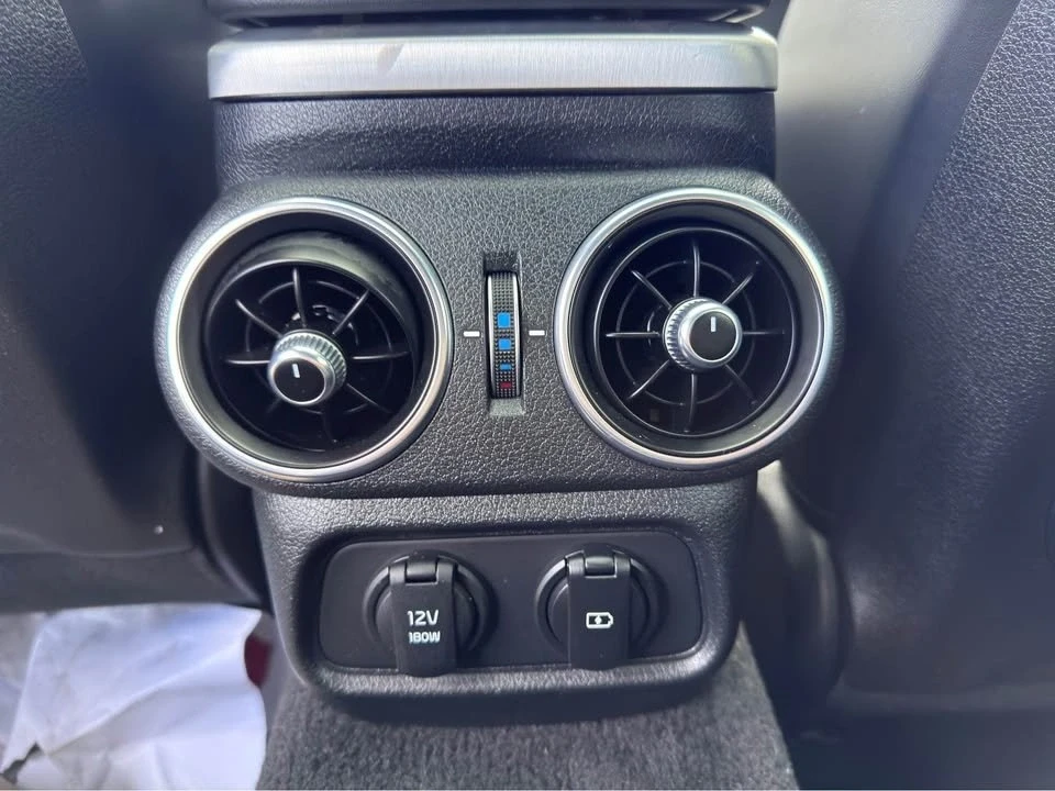 2018 Kia Stinger GT - Image 12 of 16