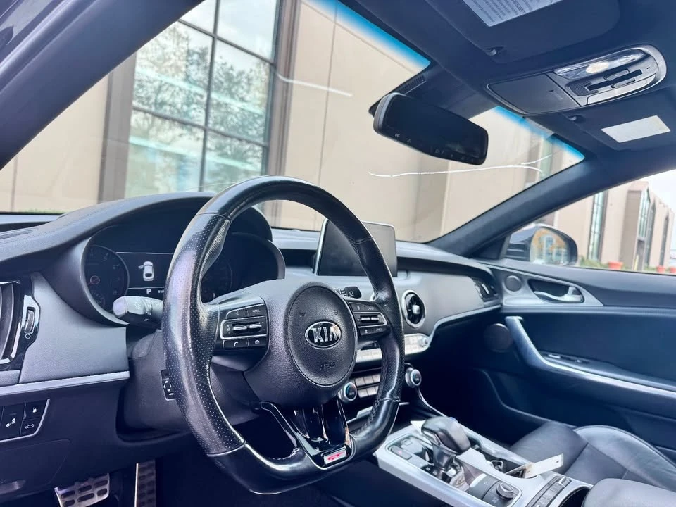 2018 Kia Stinger GT - Image 4 of 17