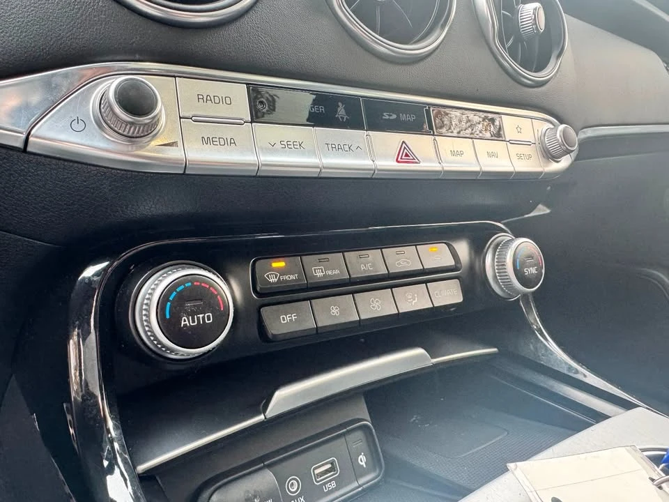 2018 Kia Stinger GT - Image 16 of 17