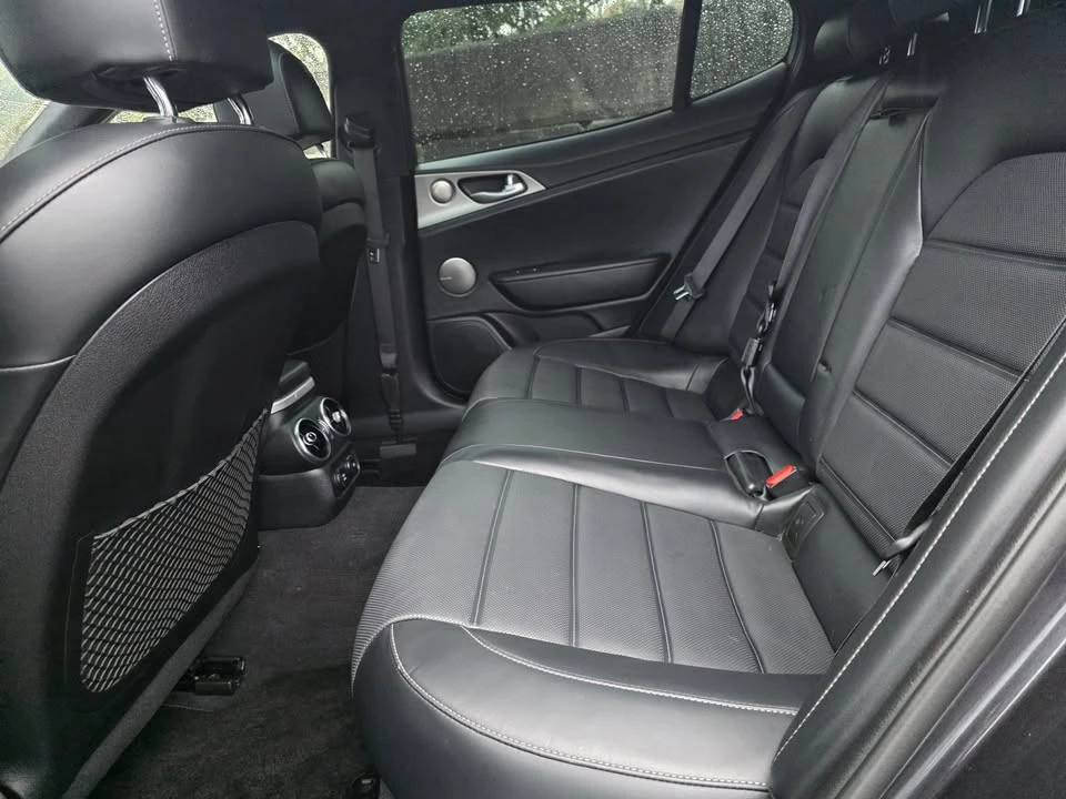 2018 Kia Stinger GT - Image 14 of 19
