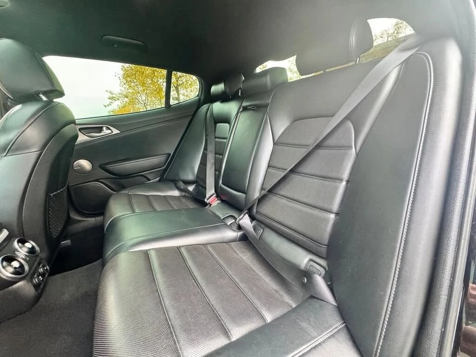 2018 Kia Stinger GT - Image 15 of 17