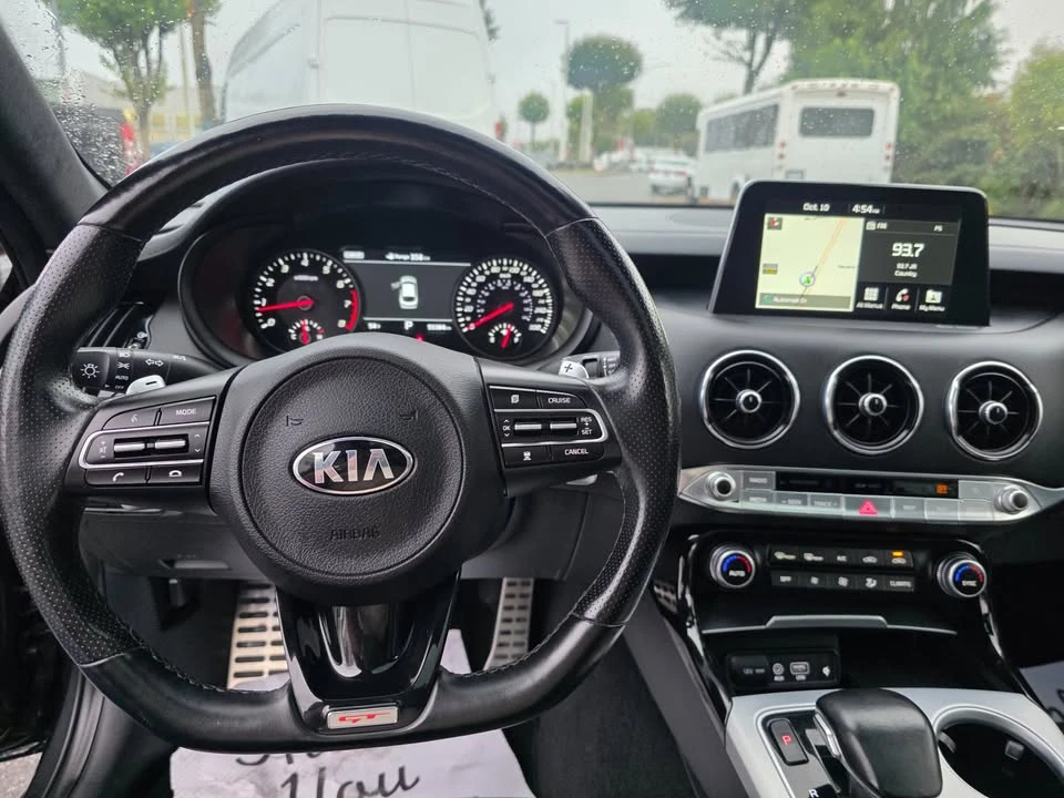 2018 Kia Stinger GT - Image 8 of 17