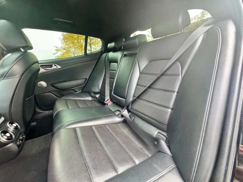 2018 Kia Stinger GT - Image 18 of 19