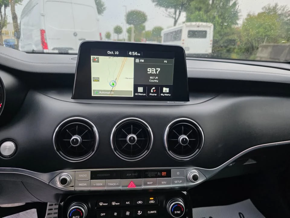 2018 Kia Stinger GT - Image 8 of 16