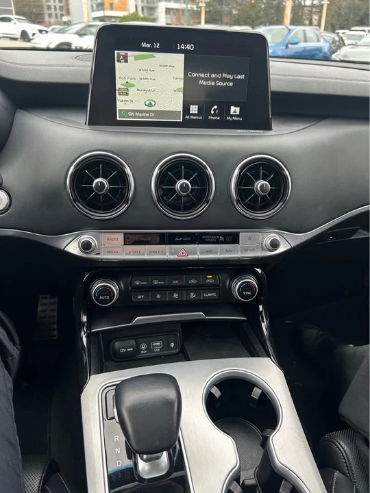 2018 Kia Stinger GT - Image 5 of 10
