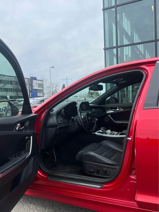 2018 Kia Stinger GT - Image 8 of 11