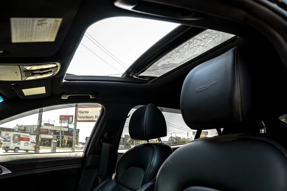 2018 Kia Stinger GT - Image 11 of 20