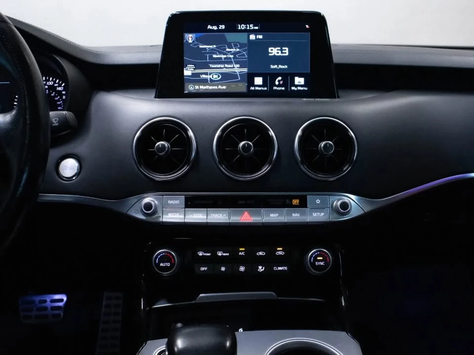 2018 Kia Stinger GT - Image 11 of 18