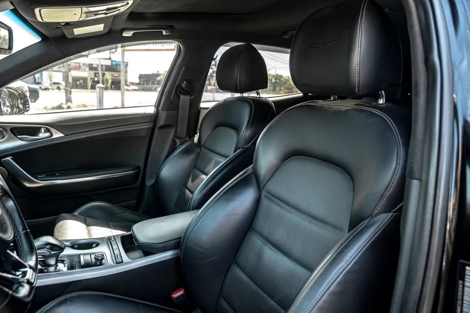 2018 Kia Stinger GT - Image 10 of 20