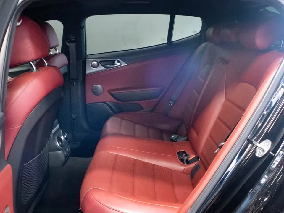 2018 Kia Stinger GT - Image 17 of 18