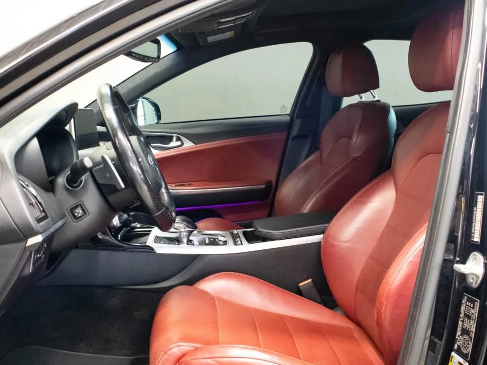 2018 Kia Stinger GT - Image 16 of 18
