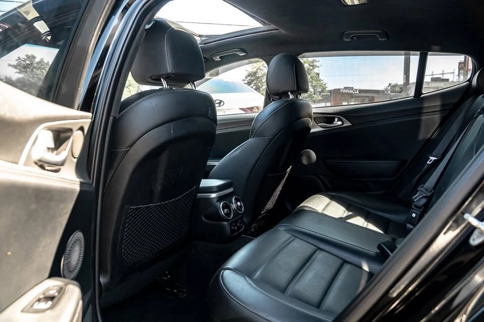 2018 Kia Stinger GT - Image 14 of 20