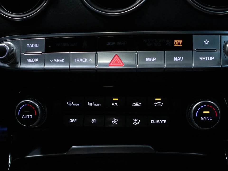 2018 Kia Stinger GT - Image 12 of 18