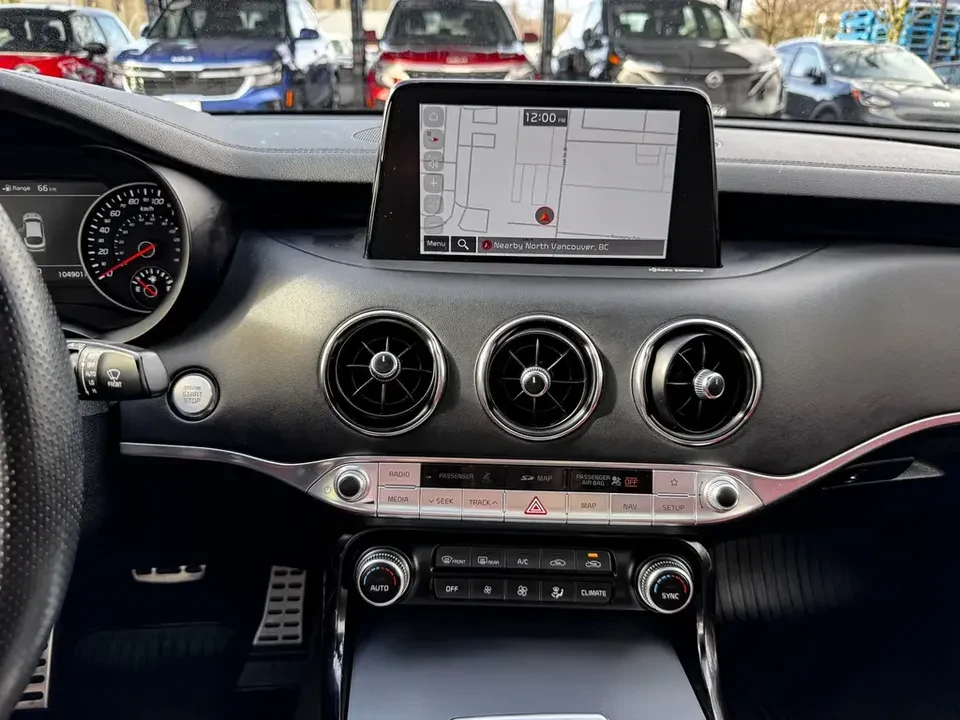 2018 Kia Stinger GT - Image 13 of 19