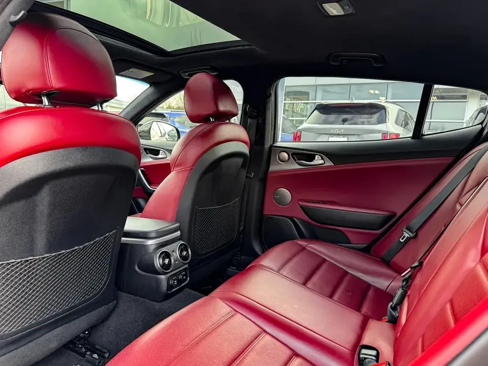 2018 Kia Stinger GT - Image 8 of 19
