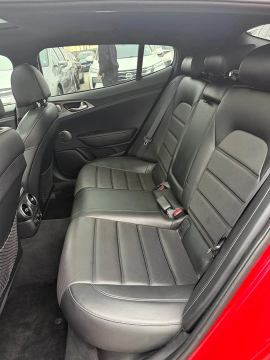 2018 Kia Stinger GT - Image 12 of 16